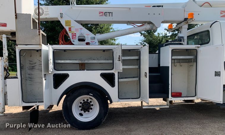image for item DM7929 2015 Freightliner Business Class M2 bucket truck