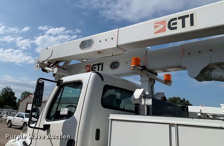 image for item DM7929 2015 Freightliner Business Class M2 bucket truck