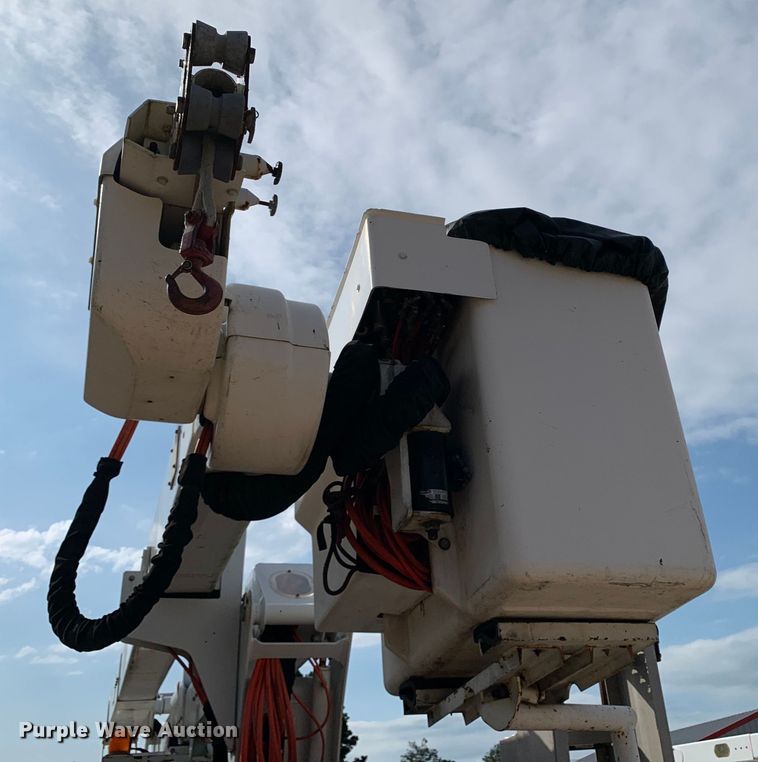 image for item DM7929 2015 Freightliner Business Class M2 bucket truck