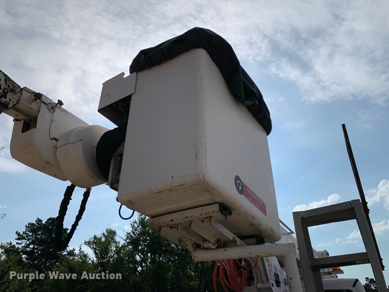 image for item DM7929 2015 Freightliner Business Class M2 bucket truck