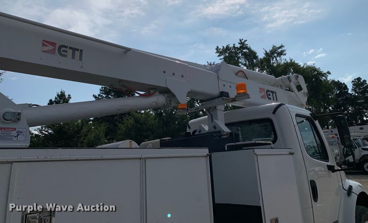 image for item DM7929 2015 Freightliner Business Class M2 bucket truck