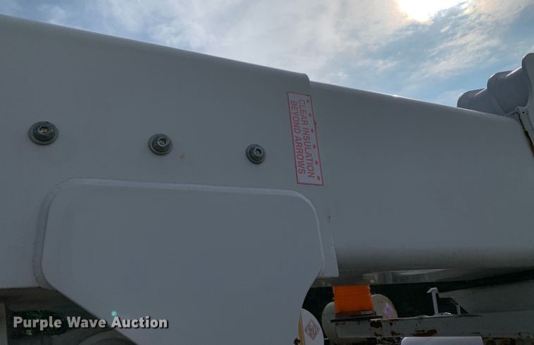 image for item DM7929 2015 Freightliner Business Class M2 bucket truck