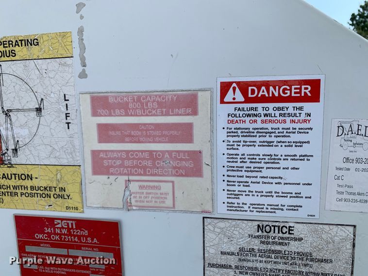 image for item DM7929 2015 Freightliner Business Class M2 bucket truck