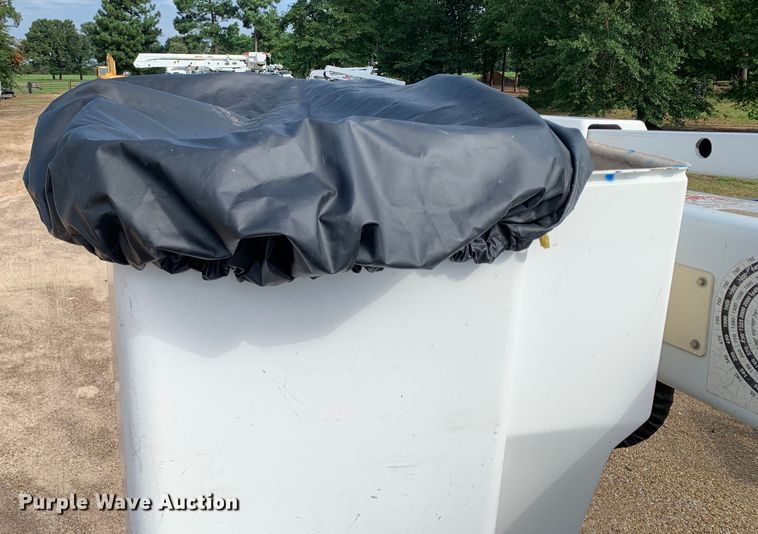 image for item DM7929 2015 Freightliner Business Class M2 bucket truck