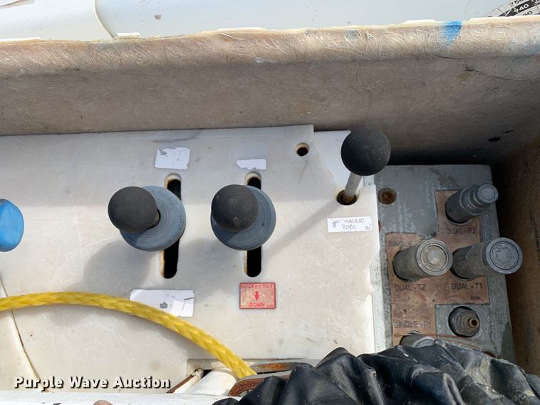 image for item DM7929 2015 Freightliner Business Class M2 bucket truck