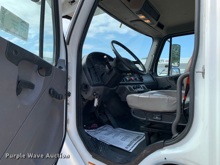 image for item DM7929 2015 Freightliner Business Class M2 bucket truck