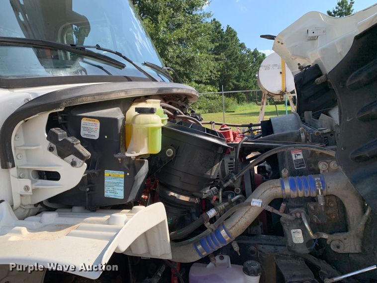 image for item DM7929 2015 Freightliner Business Class M2 bucket truck