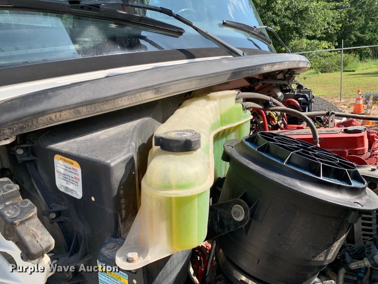 image for item DM7929 2015 Freightliner Business Class M2 bucket truck