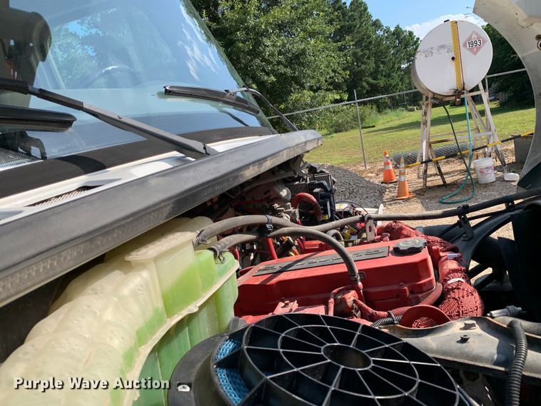 image for item DM7929 2015 Freightliner Business Class M2 bucket truck