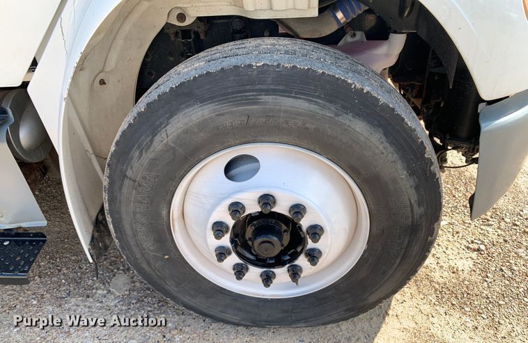 image for item DM7929 2015 Freightliner Business Class M2 bucket truck