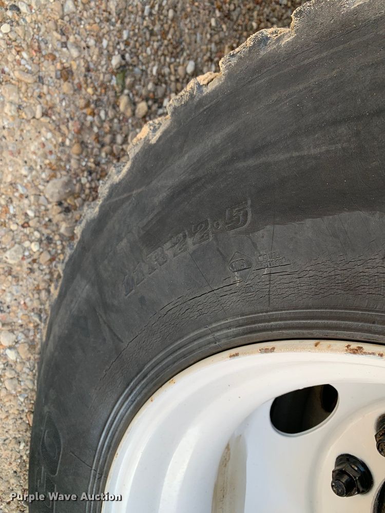 image for item DM7929 2015 Freightliner Business Class M2 bucket truck