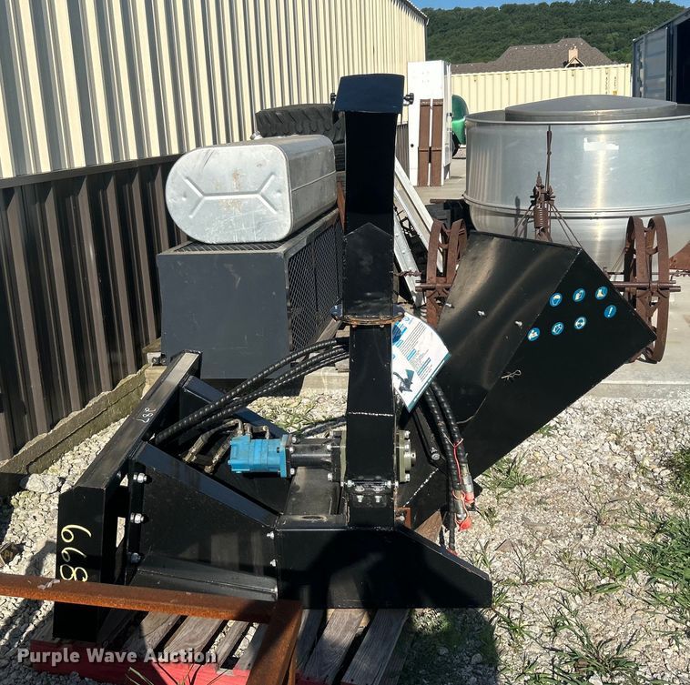 image for item DO6548 Agrotk  SSBX42 skid steer wood chipper