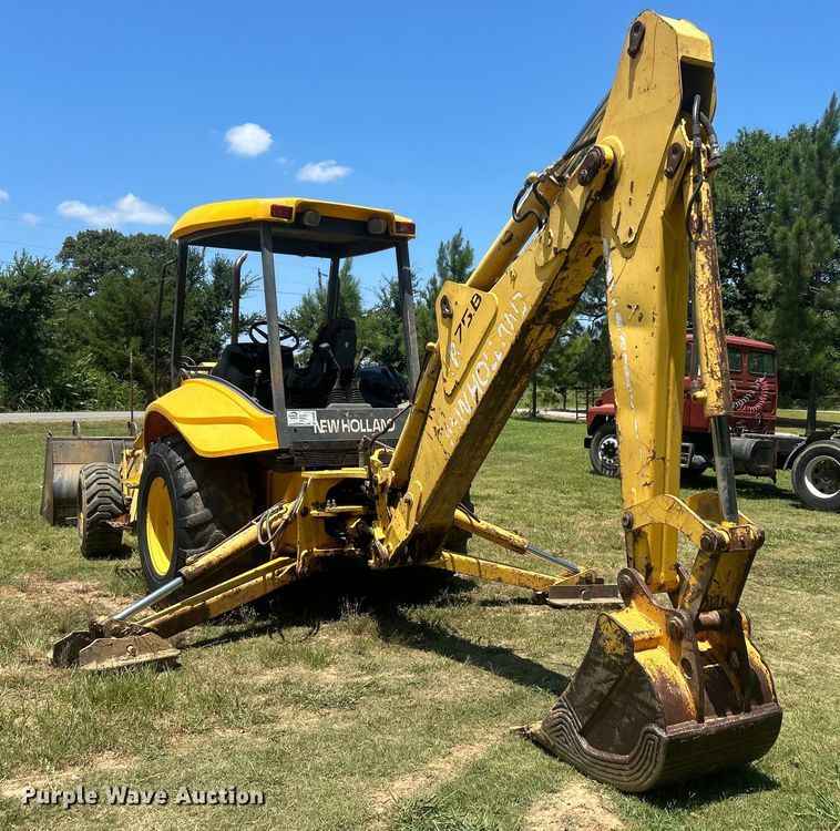 image for item DO6554 2001 New Holland LB75.B backhoe