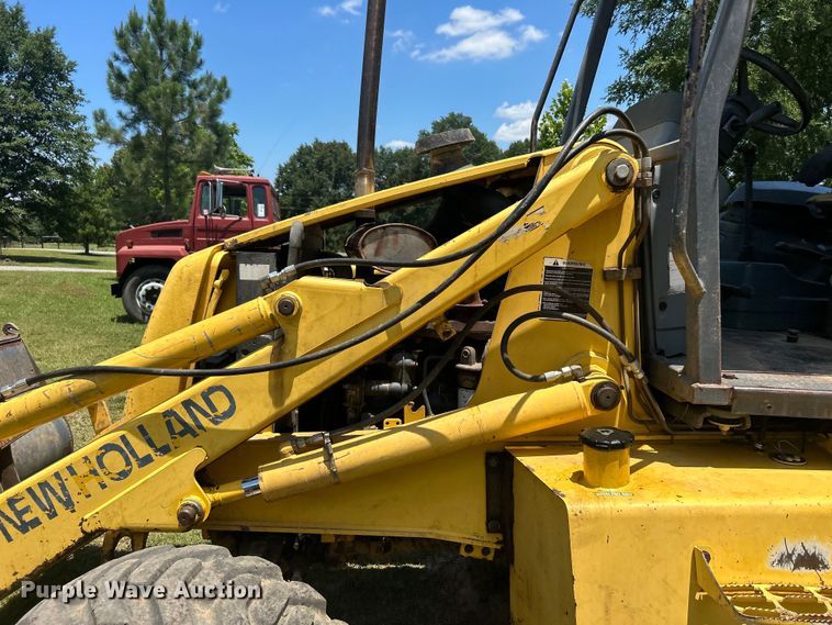 image for item DO6554 2001 New Holland LB75.B backhoe