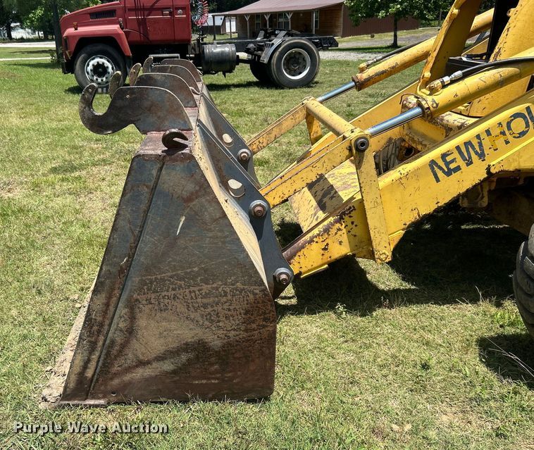 image for item DO6554 2001 New Holland LB75.B backhoe
