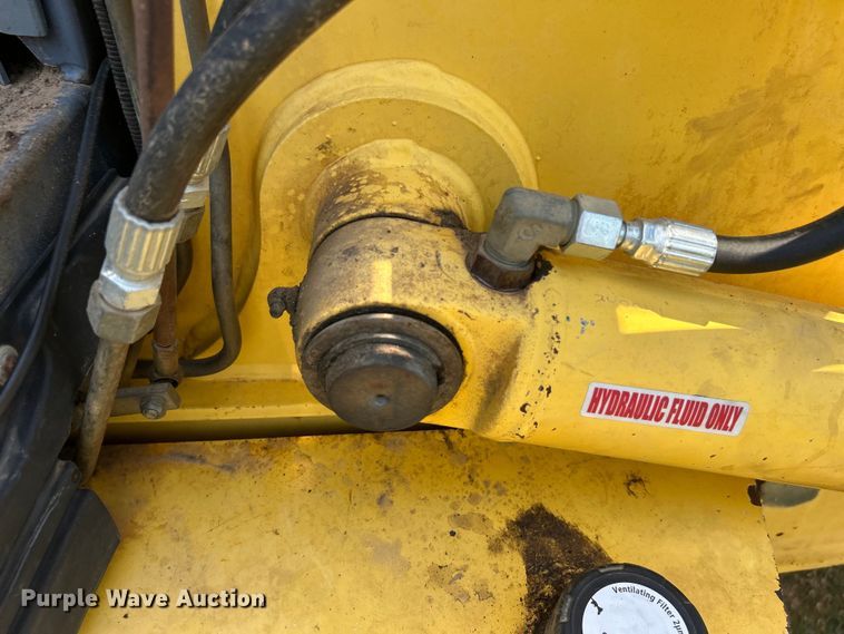 image for item DO6554 2001 New Holland LB75.B backhoe