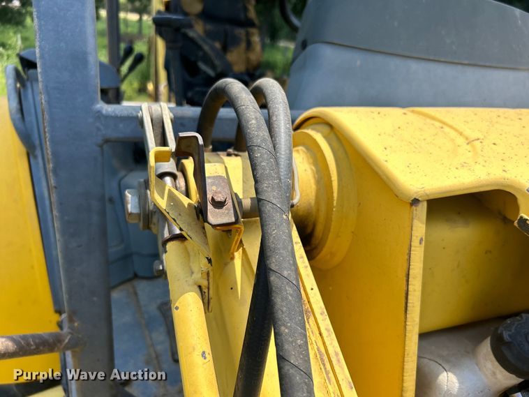 image for item DO6554 2001 New Holland LB75.B backhoe