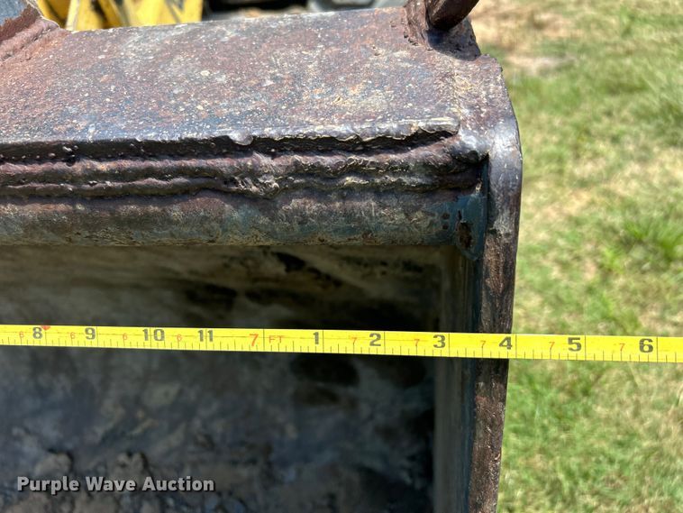 image for item DO6554 2001 New Holland LB75.B backhoe