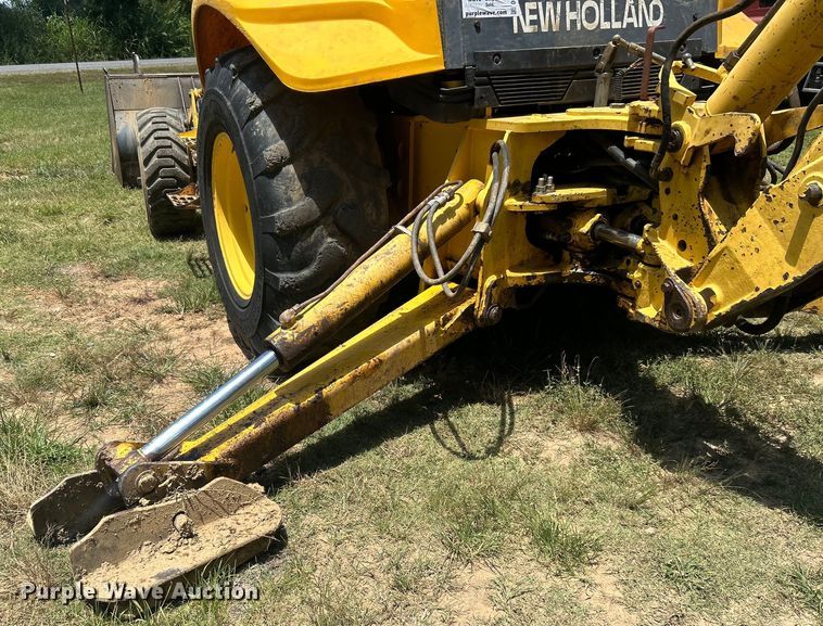 image for item DO6554 2001 New Holland LB75.B backhoe
