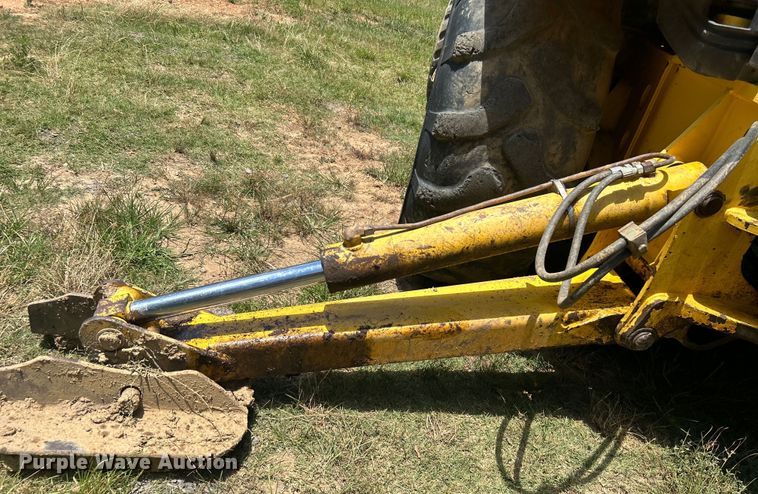 image for item DO6554 2001 New Holland LB75.B backhoe