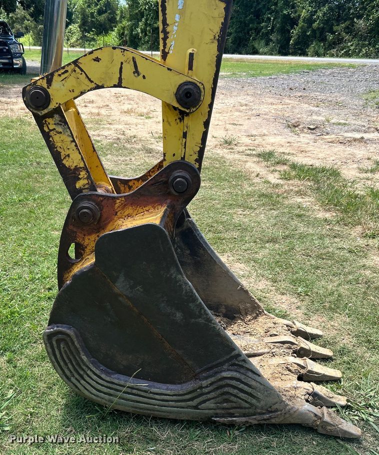 image for item DO6554 2001 New Holland LB75.B backhoe