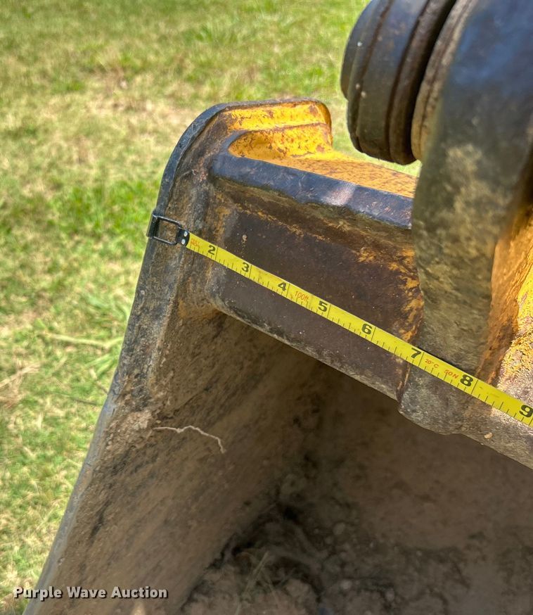 image for item DO6554 2001 New Holland LB75.B backhoe