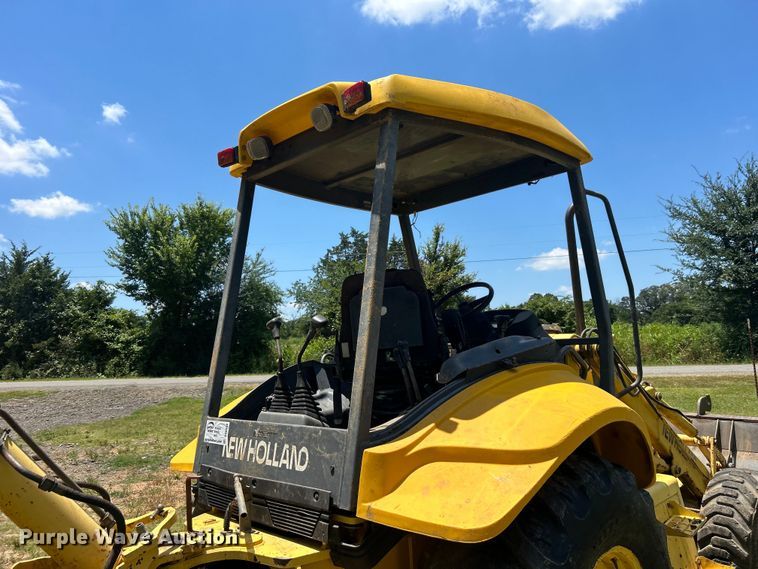 image for item DO6554 2001 New Holland LB75.B backhoe