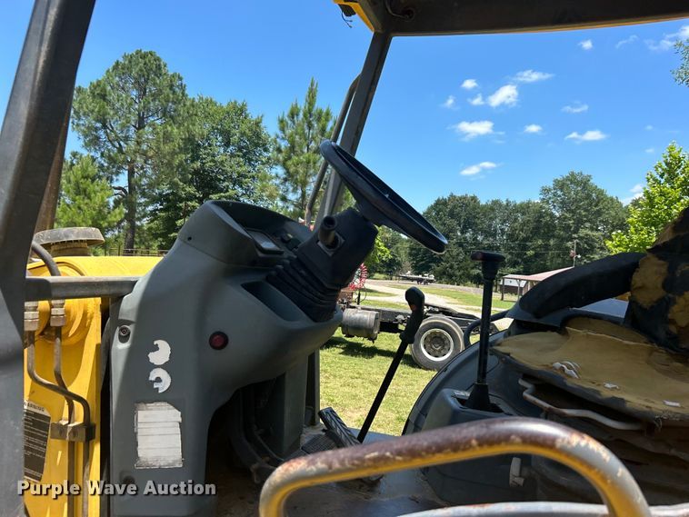 image for item DO6554 2001 New Holland LB75.B backhoe