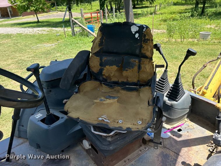 image for item DO6554 2001 New Holland LB75.B backhoe