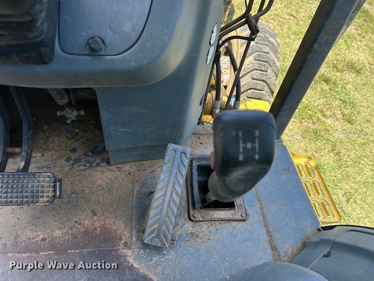 image for item DO6554 2001 New Holland LB75.B backhoe
