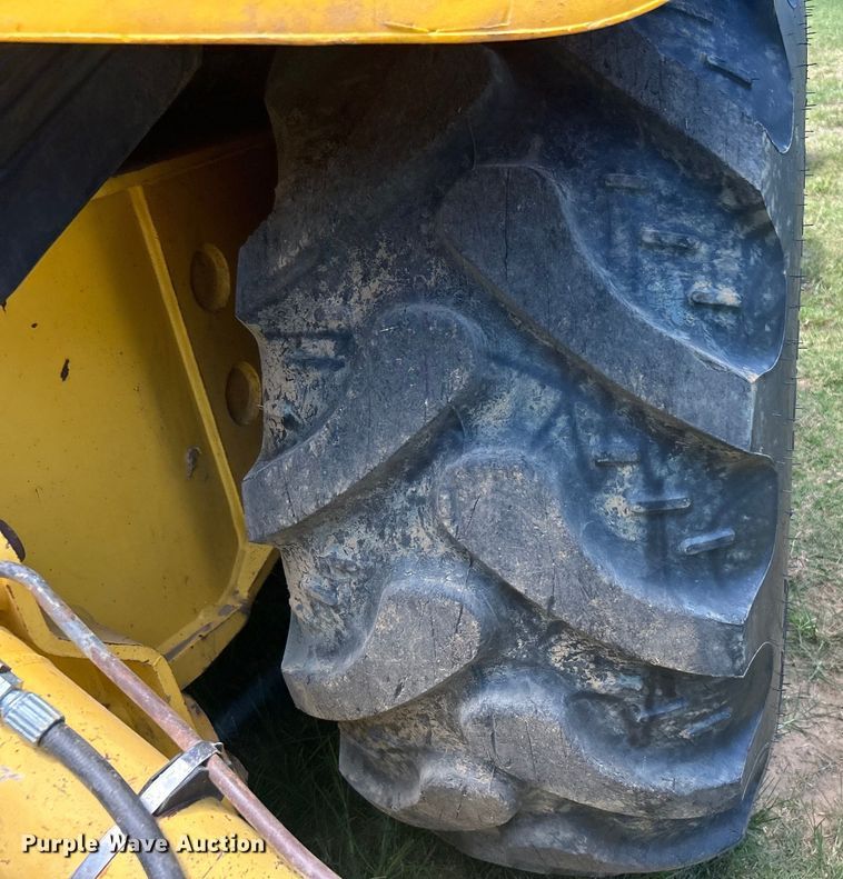 image for item DO6554 2001 New Holland LB75.B backhoe