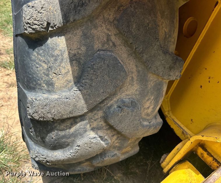 image for item DO6554 2001 New Holland LB75.B backhoe