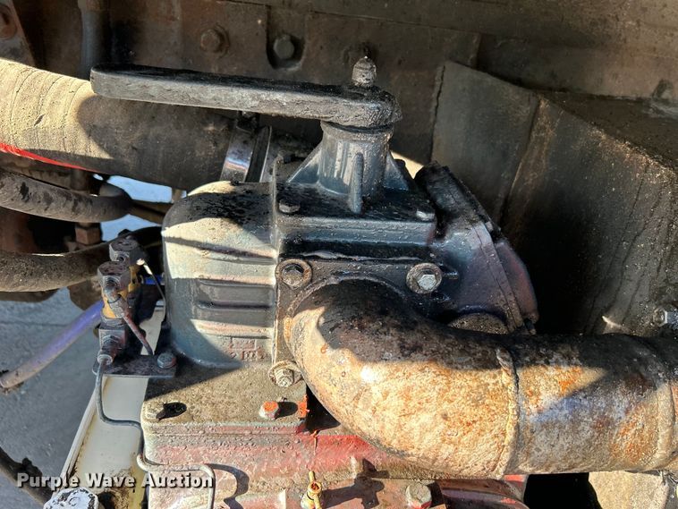 image for item DO6555 2008 Peterbilt 386 vacuum truck