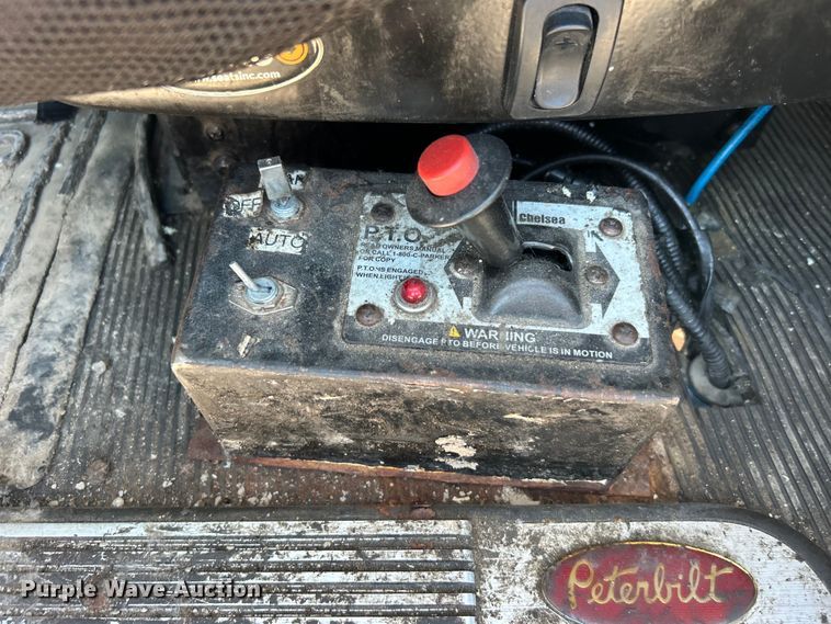 image for item DO6555 2008 Peterbilt 386 vacuum truck