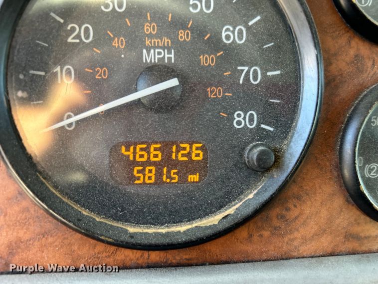 image for item DO6555 2008 Peterbilt 386 vacuum truck