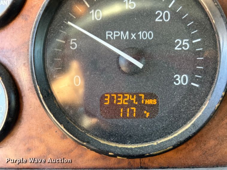 image for item DO6555 2008 Peterbilt 386 vacuum truck