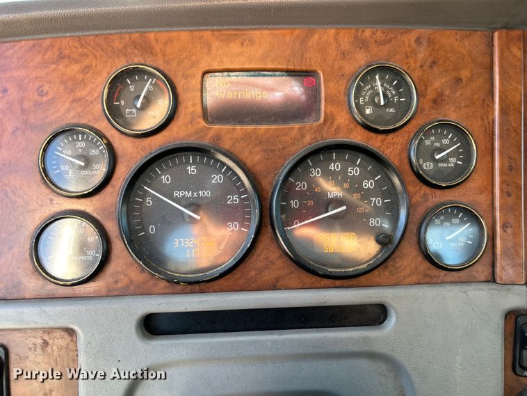 image for item DO6555 2008 Peterbilt 386 vacuum truck