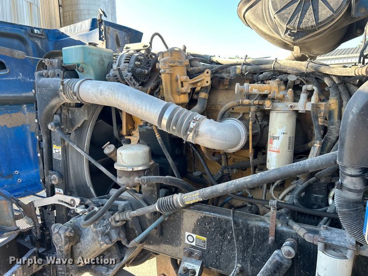 image for item DO6555 2008 Peterbilt 386 vacuum truck