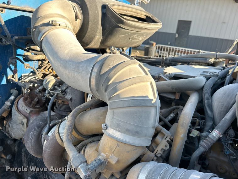 image for item DO6555 2008 Peterbilt 386 vacuum truck