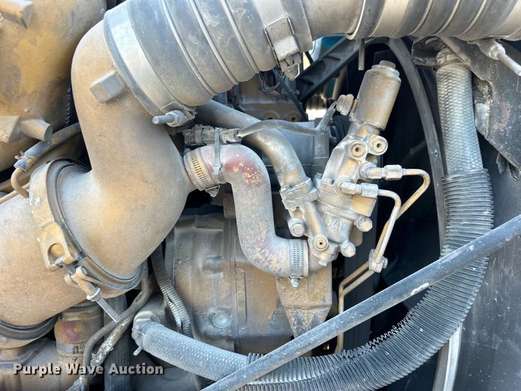 image for item DO6555 2008 Peterbilt 386 vacuum truck