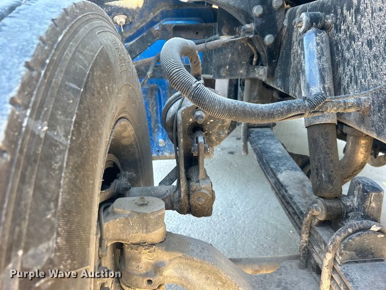 image for item DO6555 2008 Peterbilt 386 vacuum truck