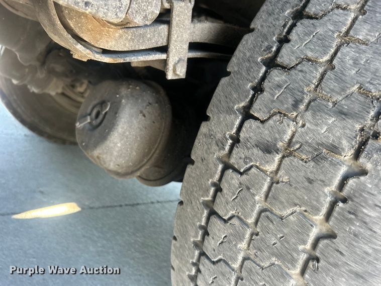 image for item DO6555 2008 Peterbilt 386 vacuum truck