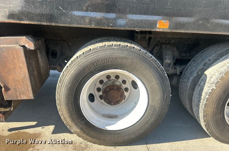 image for item DO6555 2008 Peterbilt 386 vacuum truck