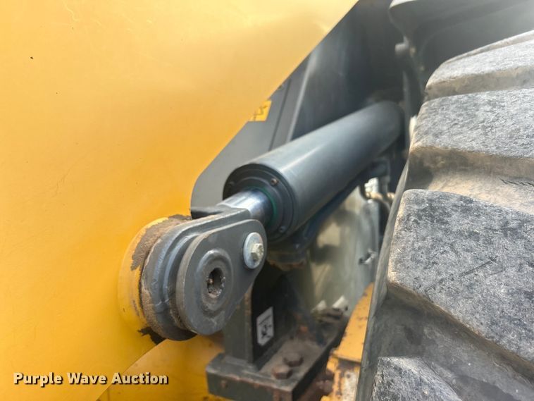 image for item DO6565 2014 SDLG LG938L wheel loader