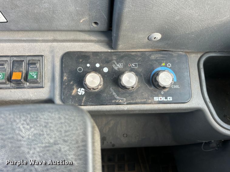 image for item DO6565 2014 SDLG LG938L wheel loader