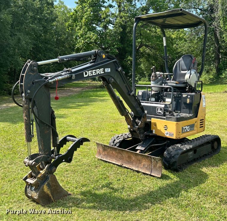 image for item DO6568 2016 John Deere 17G mini excavator