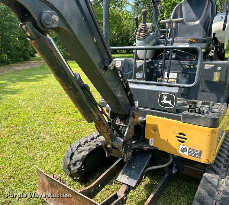 image for item DO6568 2016 John Deere 17G mini excavator
