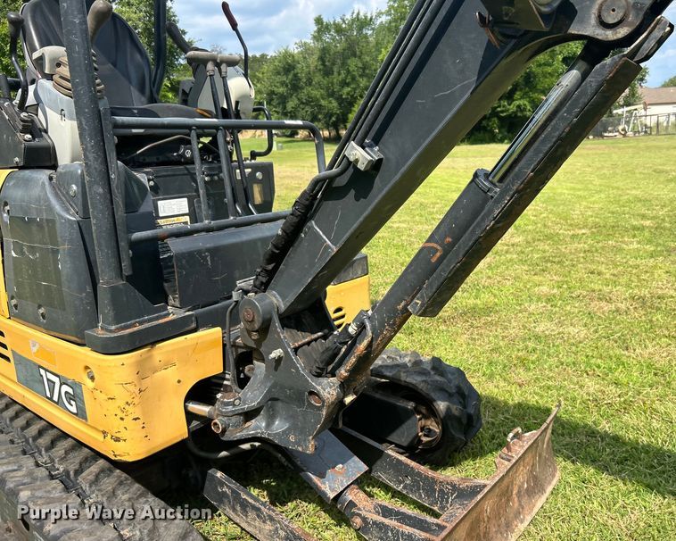 image for item DO6568 2016 John Deere 17G mini excavator