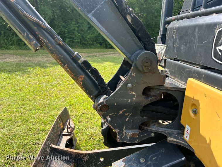 image for item DO6568 2016 John Deere 17G mini excavator