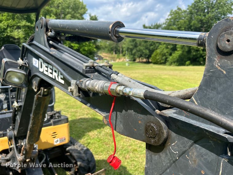 image for item DO6568 2016 John Deere 17G mini excavator